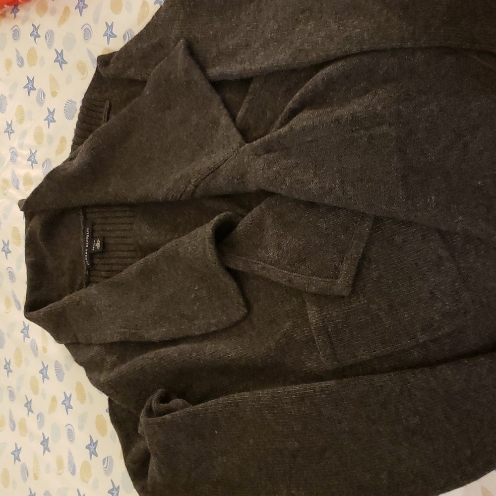 Banana republic sweater  size petite M hardly ever worn  wool and viscose